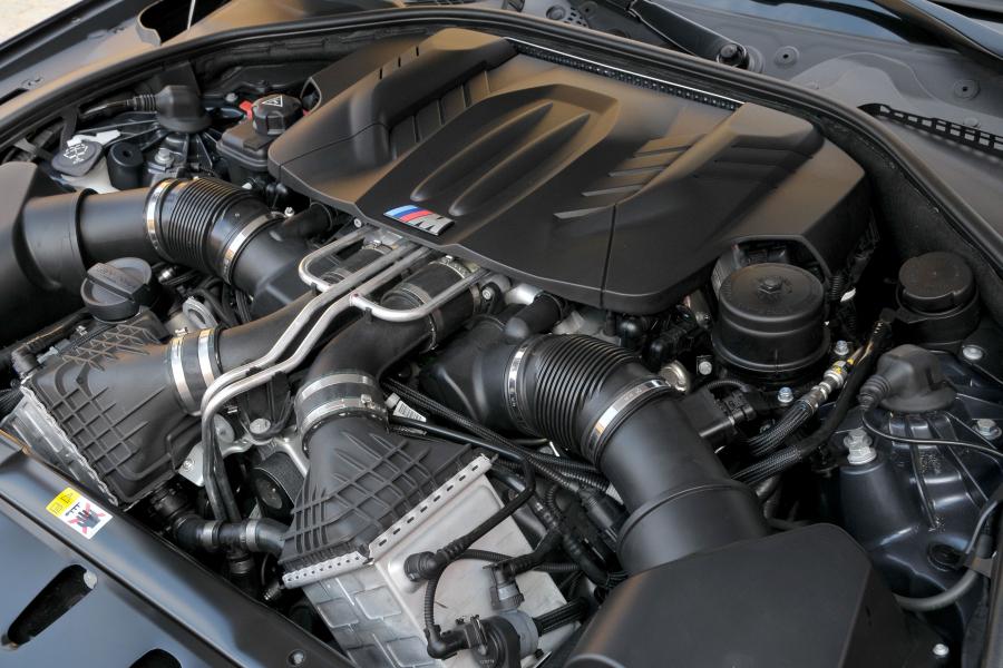  BMW M5 2011 года  (фото 26 из 344)